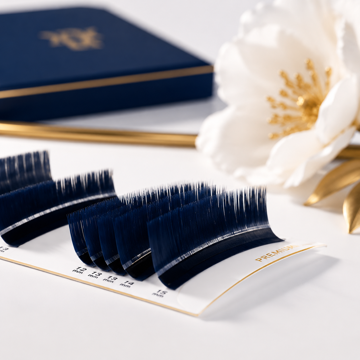 Premium eyelash extension trays for lash salons and beauty brands